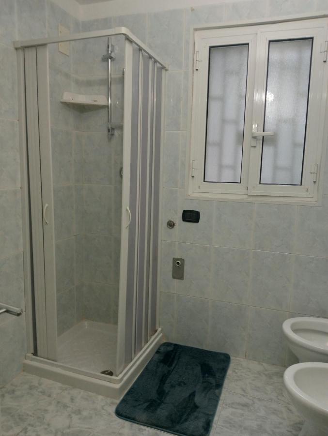 Fra Sole E Stelle Apartamento Bari Exterior foto
