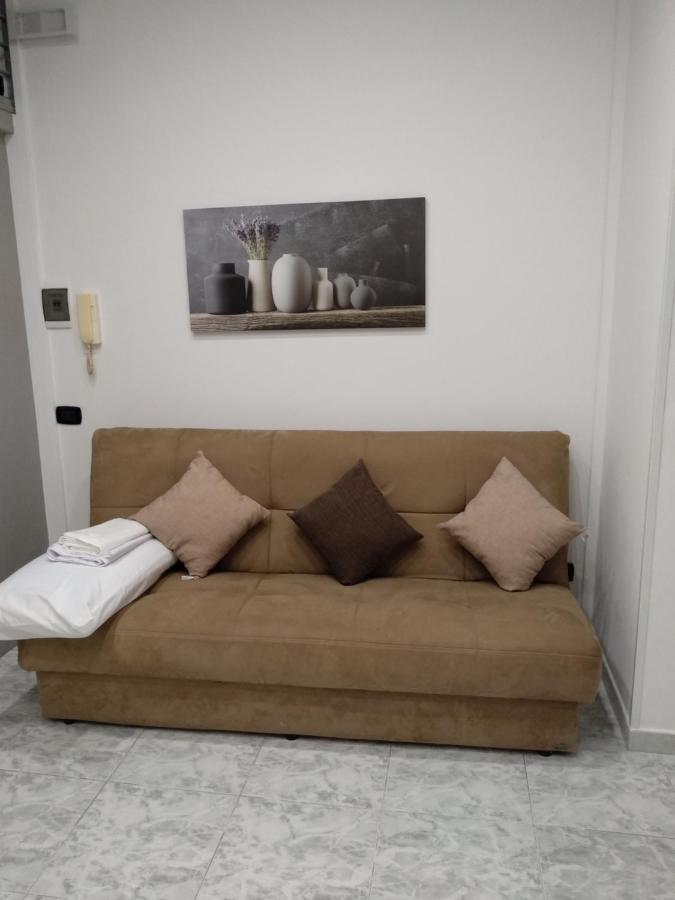 Fra Sole E Stelle Apartamento Bari Exterior foto