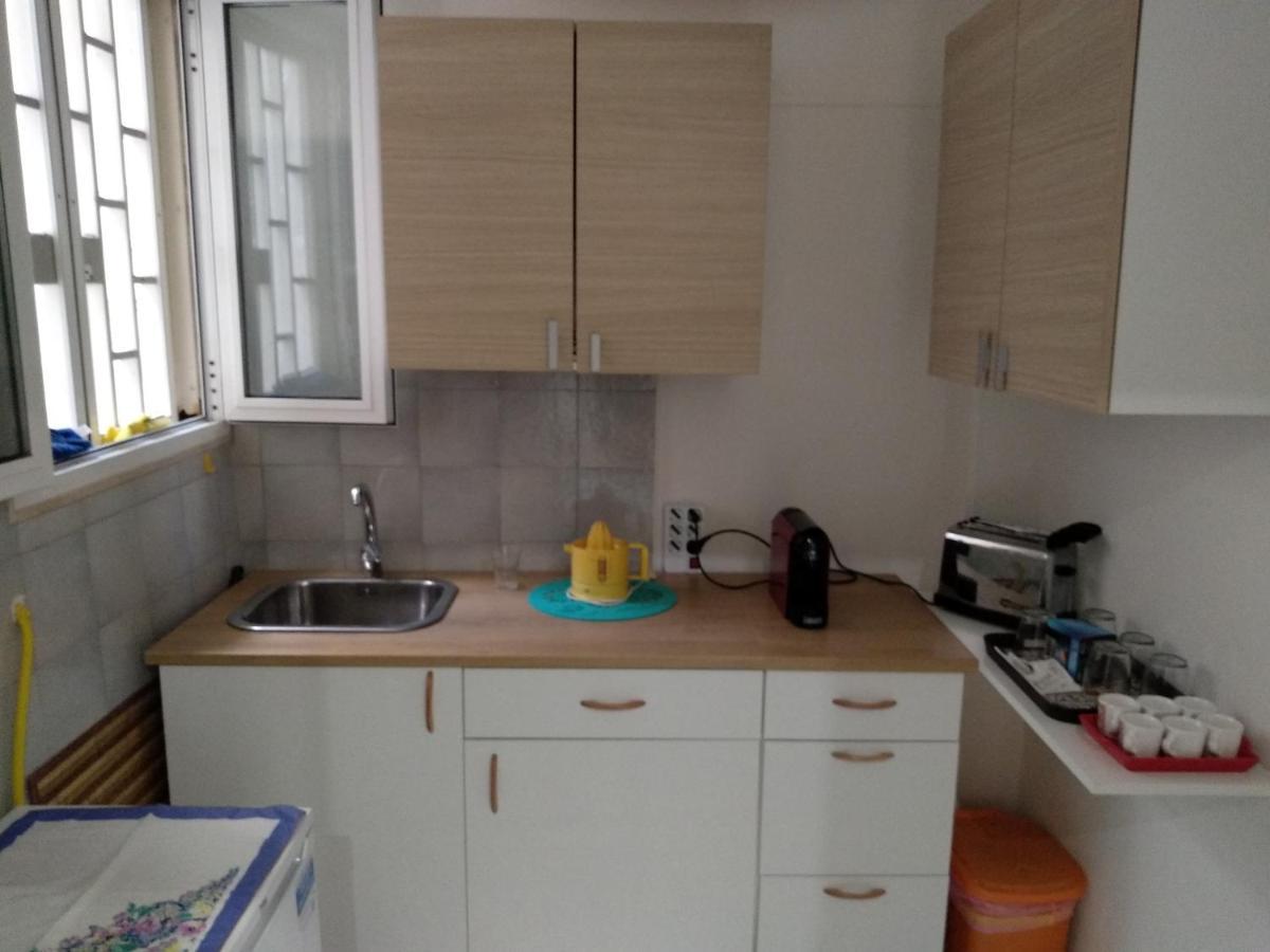 Fra Sole E Stelle Apartamento Bari Exterior foto